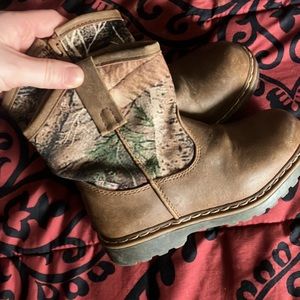 Toddler boys size 9c brand new